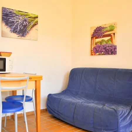 Apartment Garofani *